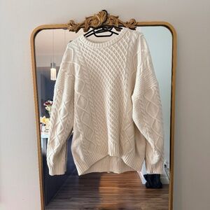 Aritzia Peggy Sweater – Whisper White, Size M
